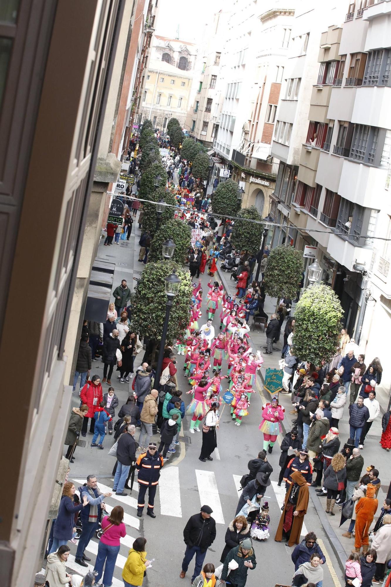 Así han disfrutado pequeños y mayores en el desfile infantil del Antroxu de Gijón (en imágenes)