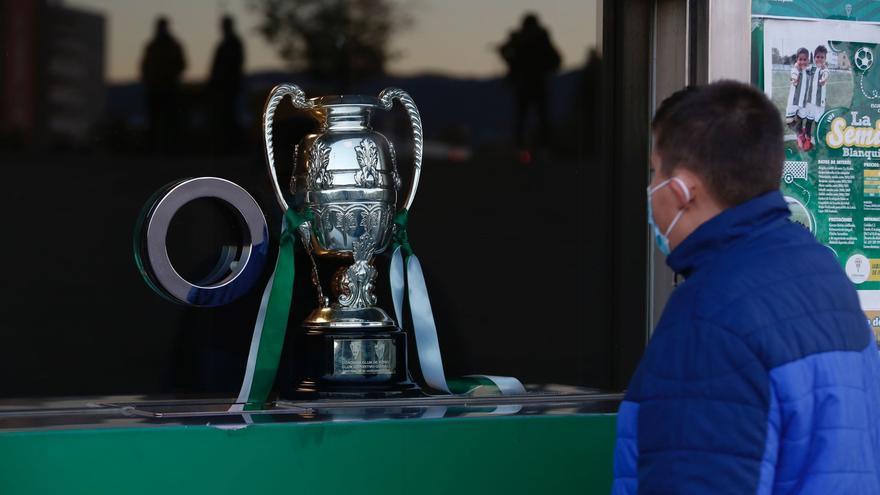 El Córdoba CF se mira al espejo y es (casi) feliz