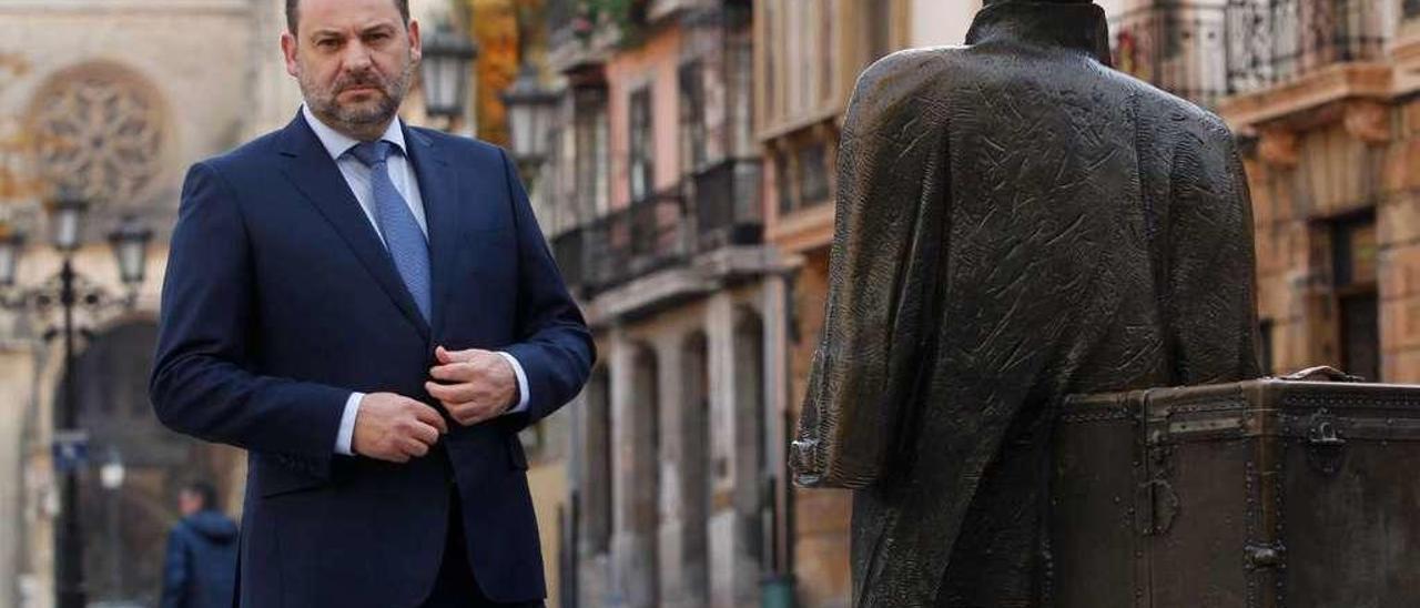 El ministro de Fomento, durante su estancia en Oviedo.