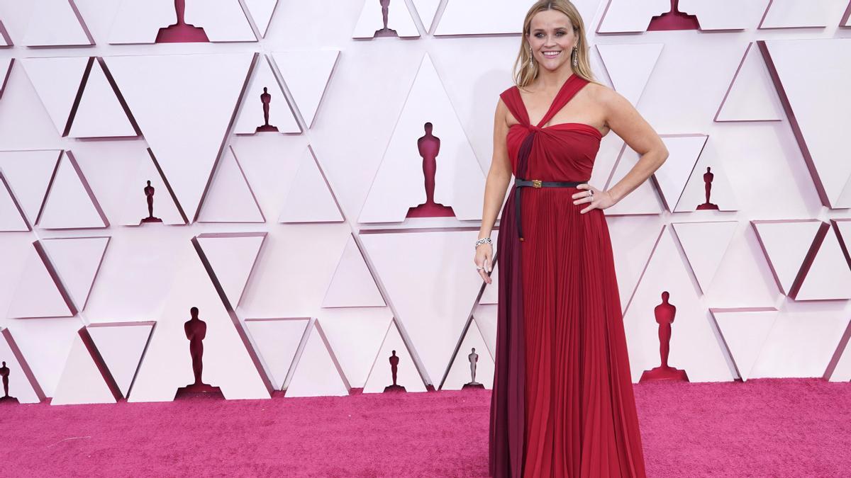 Oscars 2021 | Un diseño de Zara, en la alfombra roja
