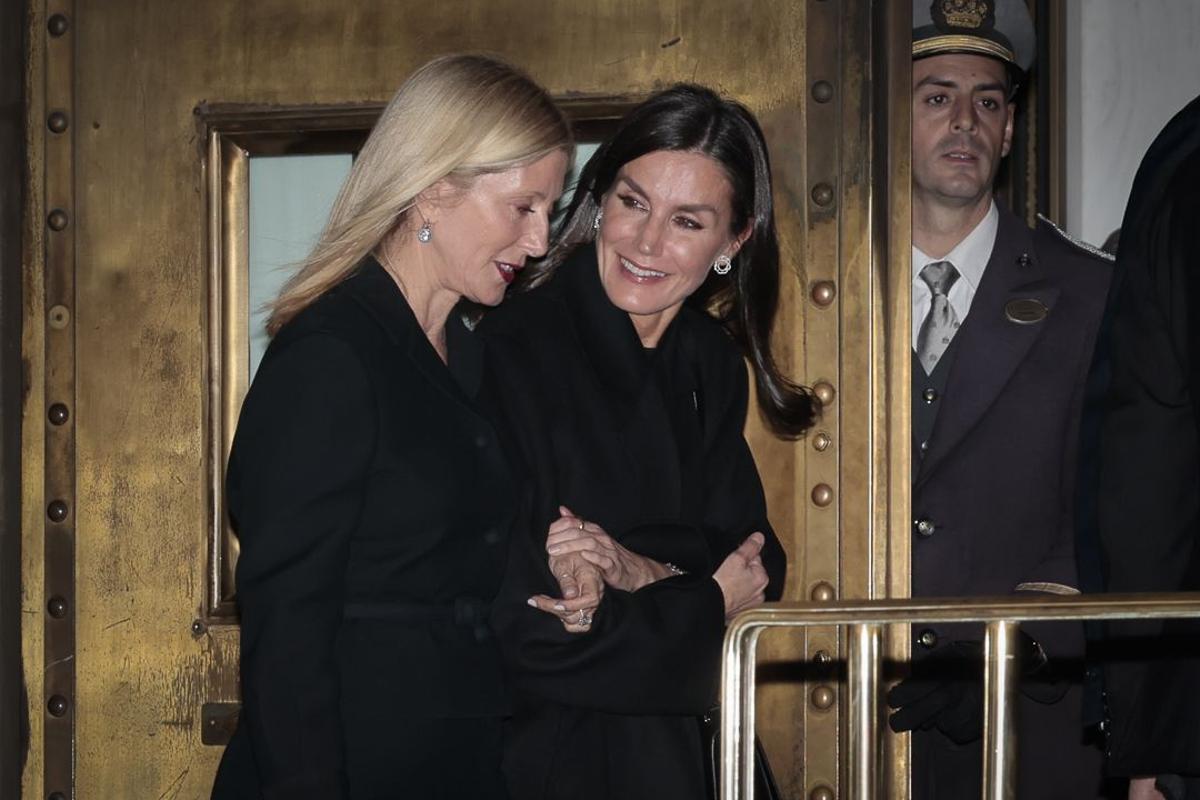 La complicidad de Marie Chantal y Letizia en el funeral de Constantinod e Grecia