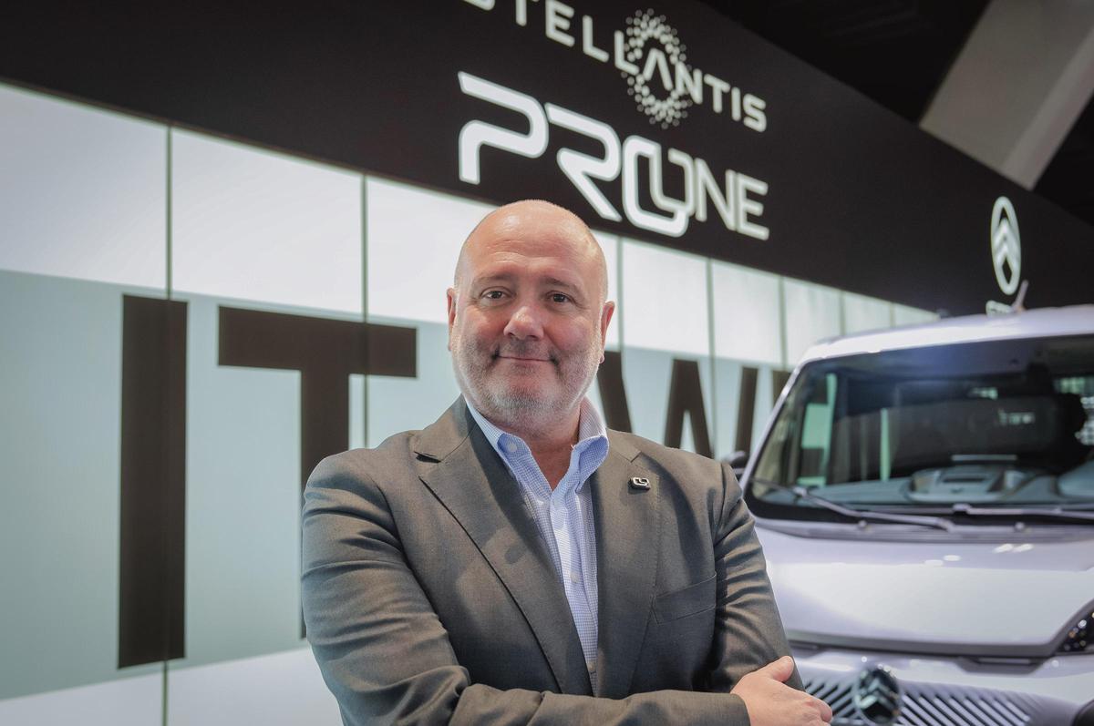 Eric Laforge, nuevo jefe de Stellantis Pro One, en el Salón del Automóvil de Bruselas