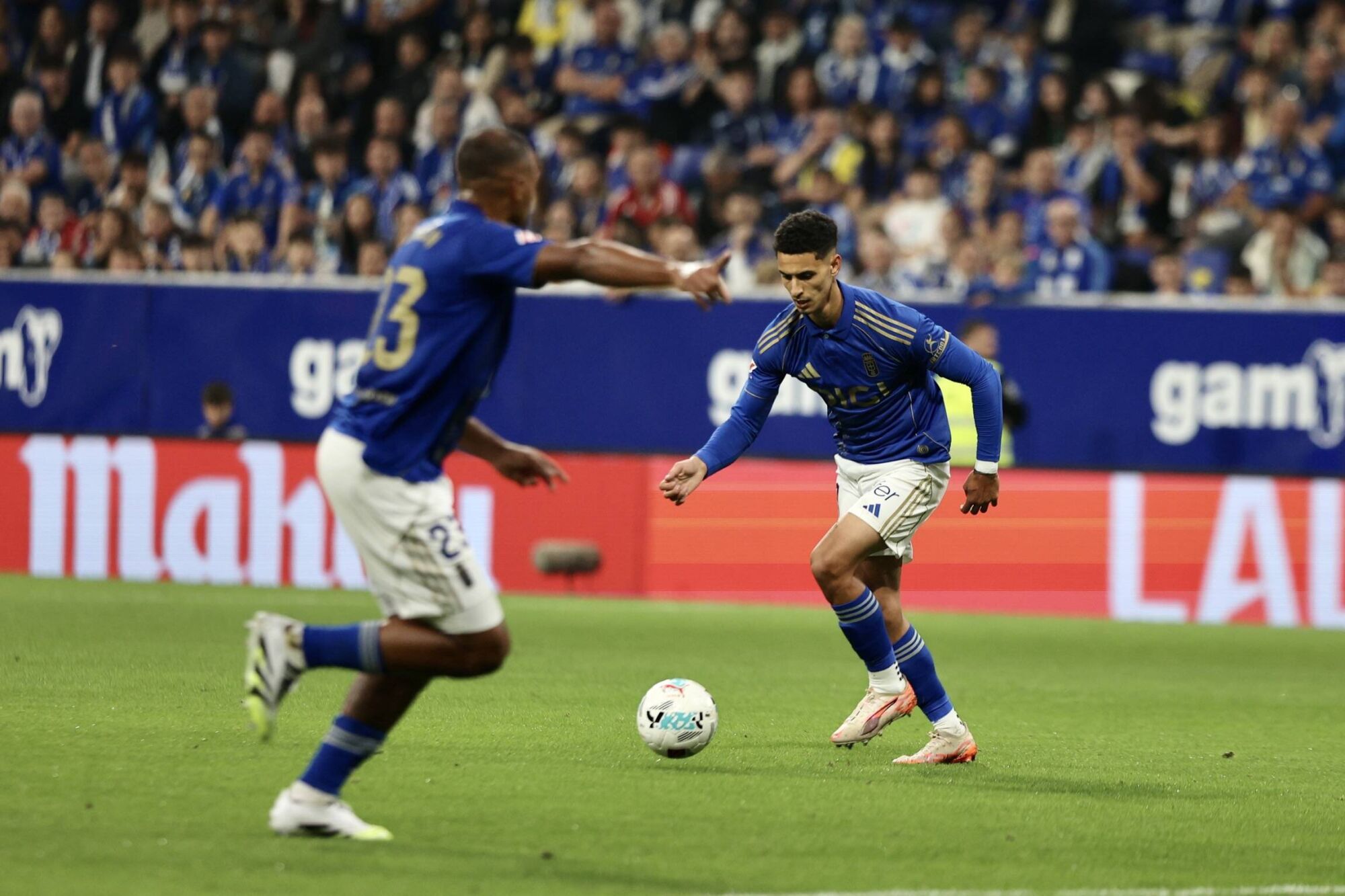 Todas las IMÁGENES del reestreno de Carrión con el Oviedo, con derrota ante el Espanyol 