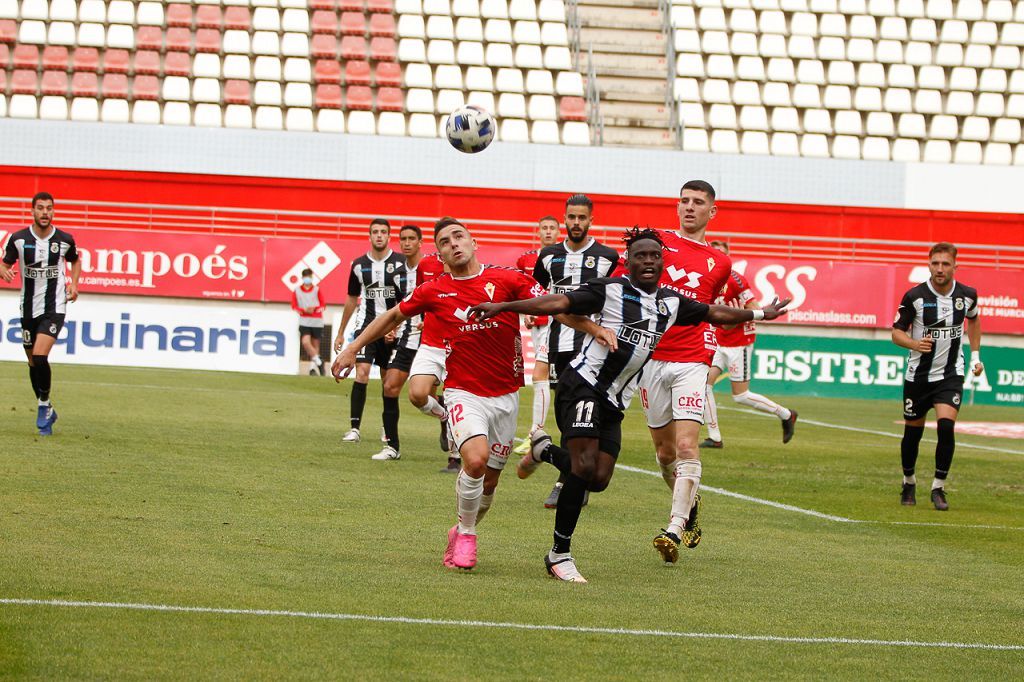 El Real Murcia no levanta cabeza (0-0)