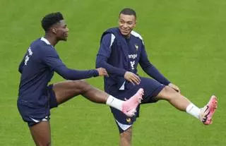 Mbappé enciende la alarma política antes del debut