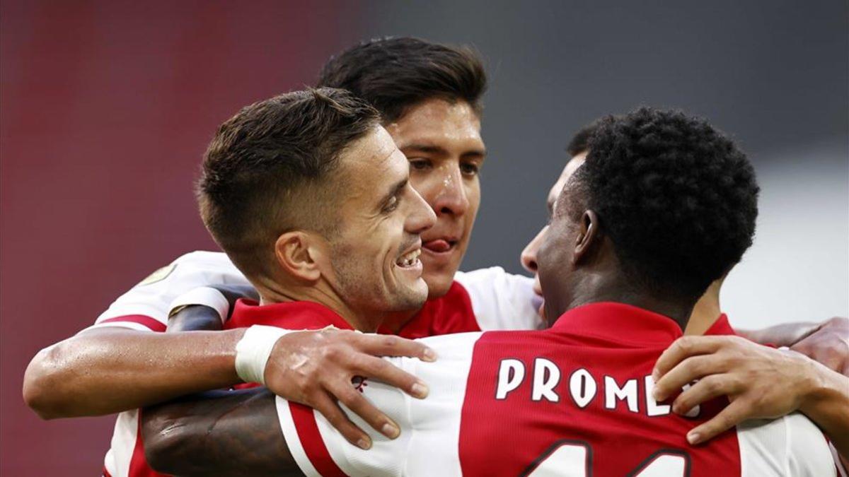 Tadic y Promes anotaron dos de los tres goles del partido.