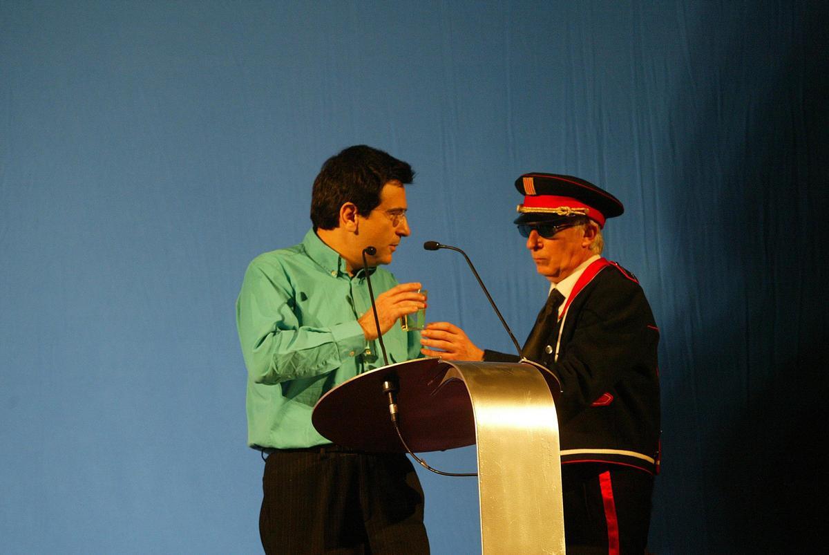Arcadi Espada, junto al 'mosso' Boadella, en el Teatro Tívoli, en 2006.