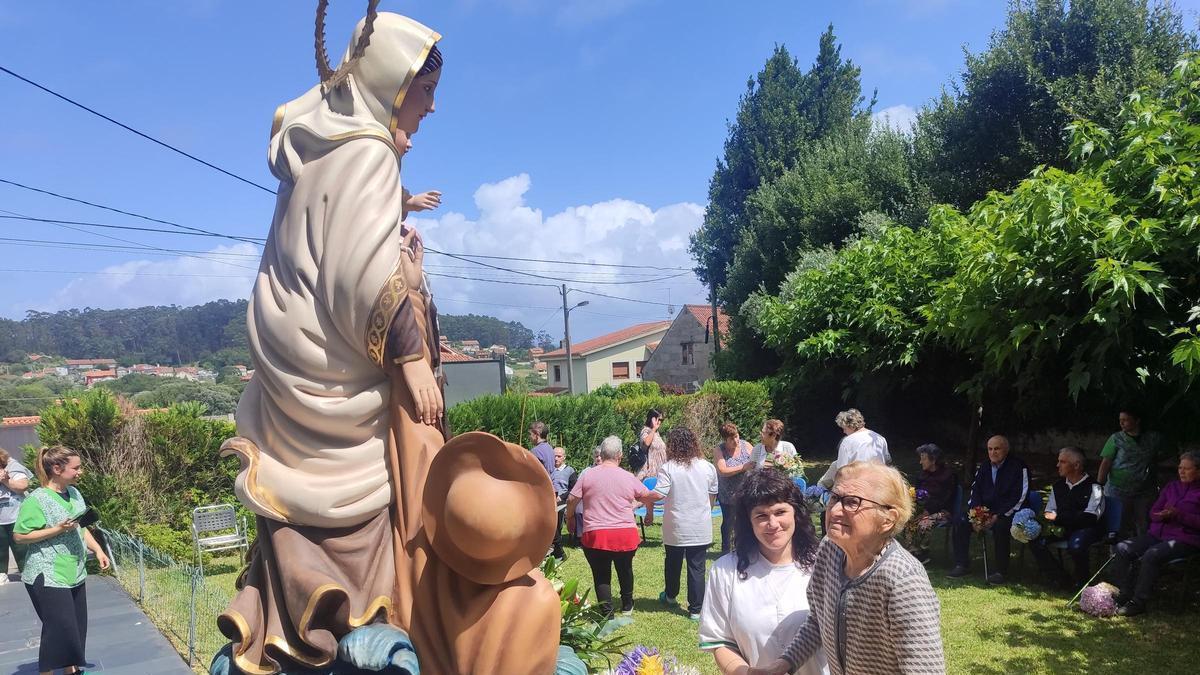 Los preparativos para honrar a la Virgen del Carmen en O Morrazo