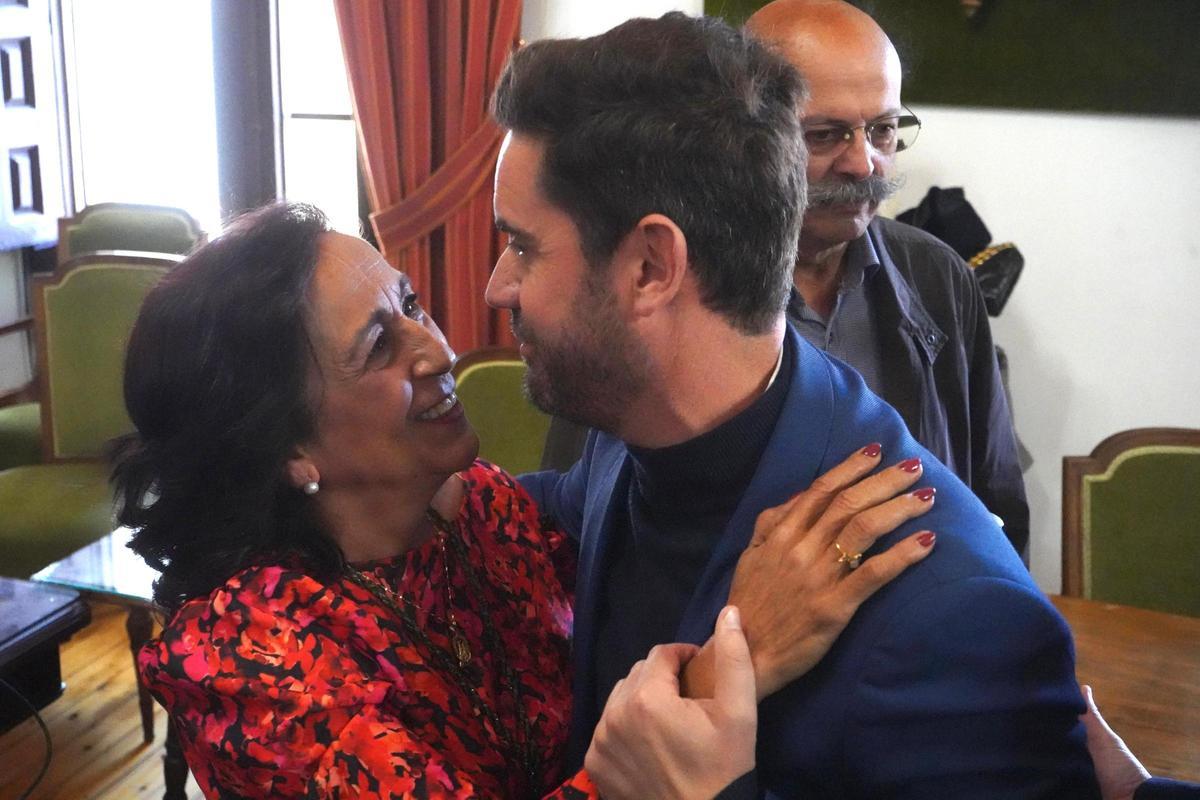 Las imágenes de la moción de censura en Toro contra Rafael González: Ángeles Medina, nueva alcaldesa Las imágenes de la moción de censura en Toro contra Rafael González: Ángeles Medina, nueva alcaldesa