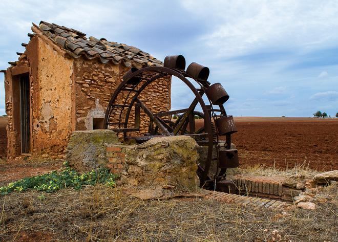 Antiguo molino de agua en La Mancha.