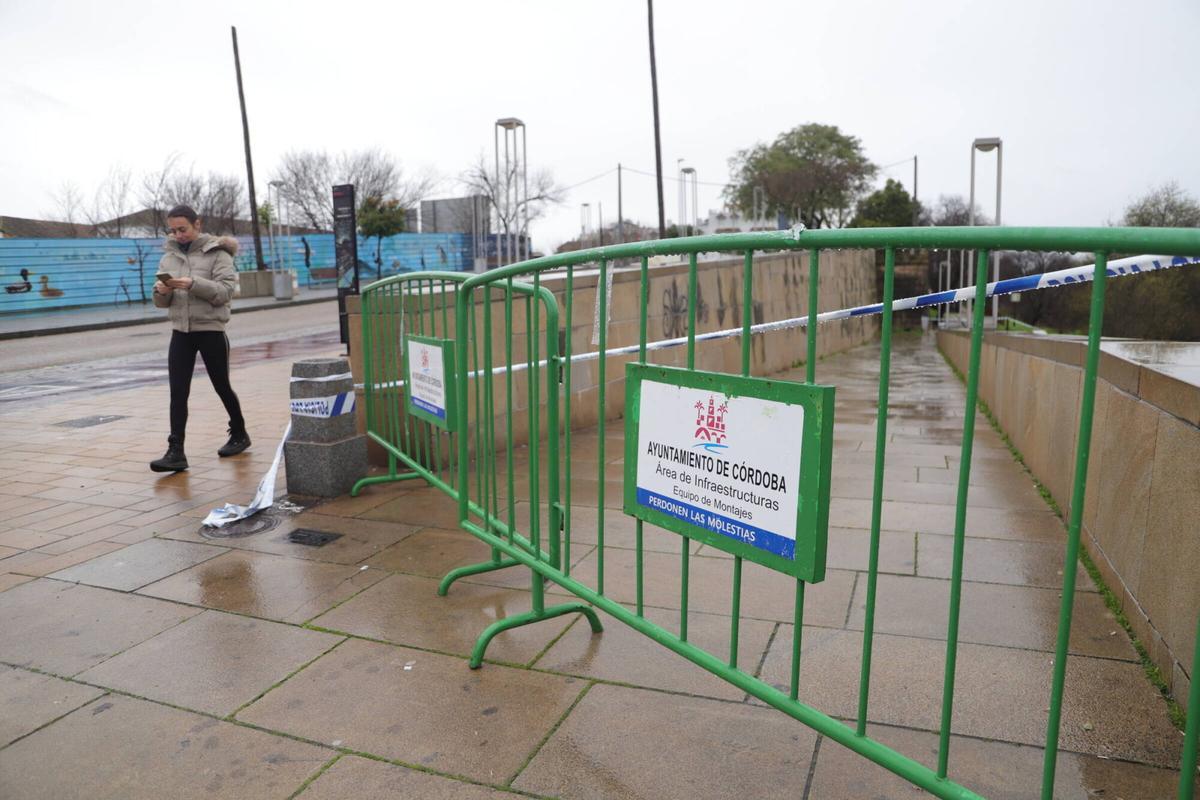El río Guadalquivir se desborda a su paso por el puente romano debido a las intensas precipitaciones de la borrasca Leonardo. Córdoba, España, 4 de febrero de 2026.