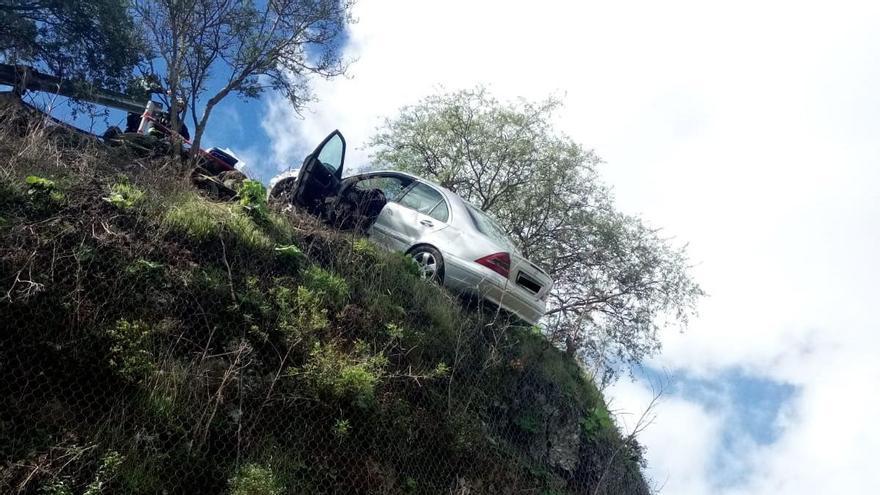 SUCESOS EN CANARIAS: La mujer fallecida en el accidente de San Mateo estaba  fuera del coche
