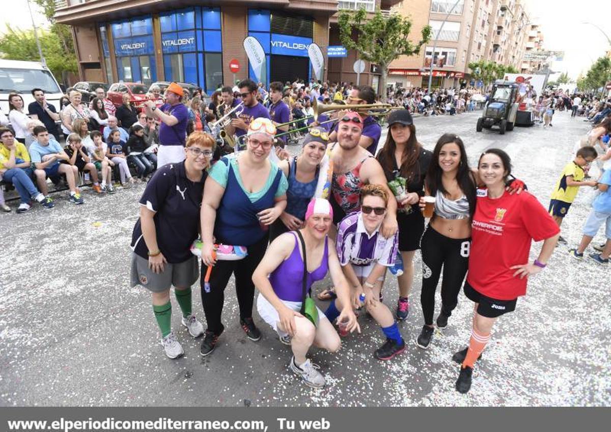 GALERÍA DE FOTOS -- Vila-real se llena de disfraces en la calle