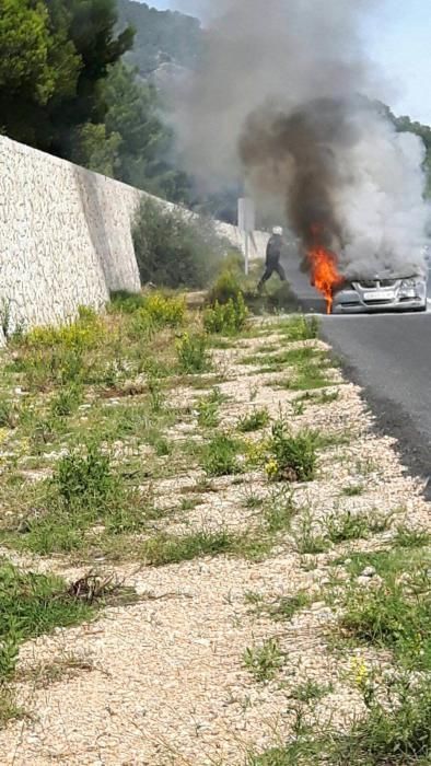 Arde un coche en la autopista Palma-Andratx