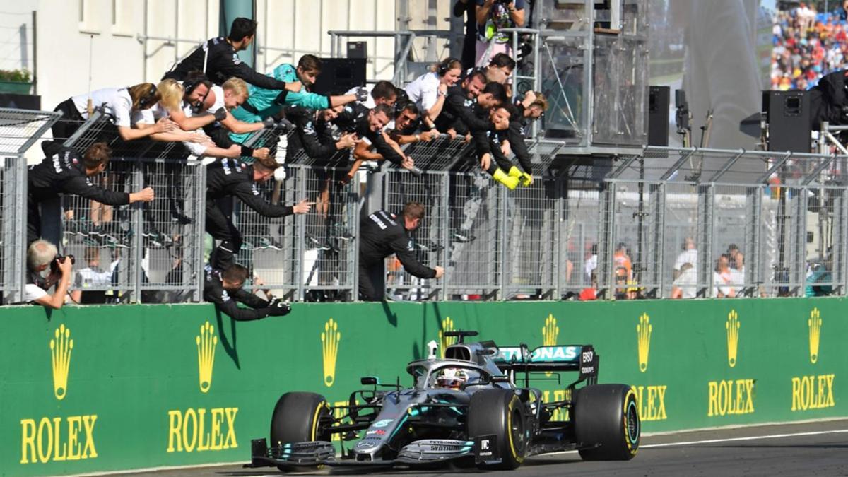 Lewis Hamilton celebra una victoria con Mercedes