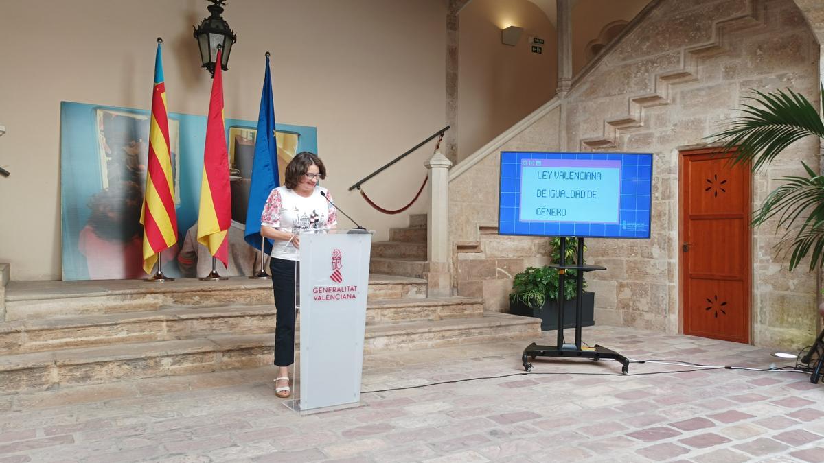 La vicepresidenta Mónica Oltra presenta el anteproyecto de ley de Igualdad.