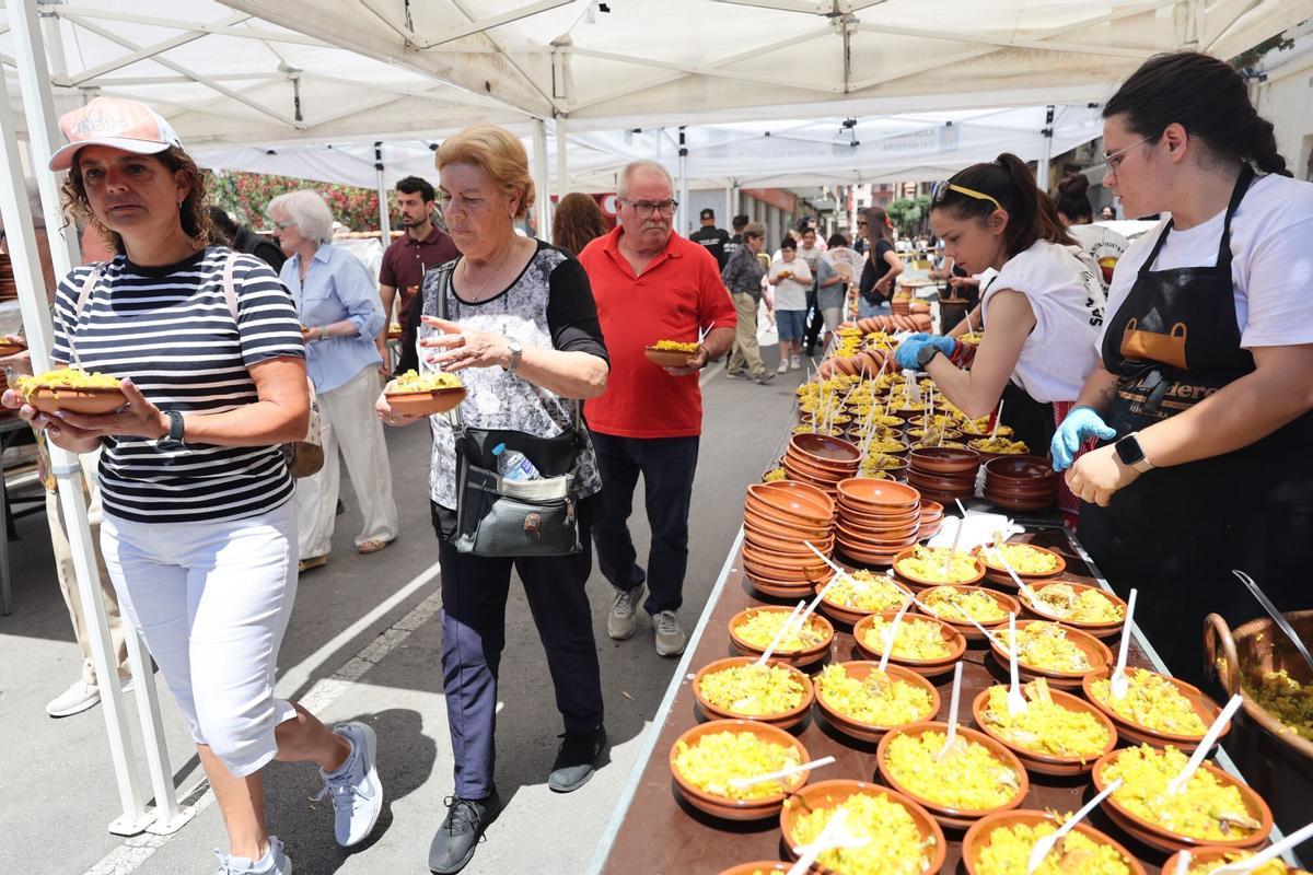 Almassora ensalza con orgullo sus raíces y tradición en el día grande de Santa Quitèria y Les Calderes Almassora ensalza con orgullo sus raíces y tradición en el día grande de Santa Quitèria y Les Calderes