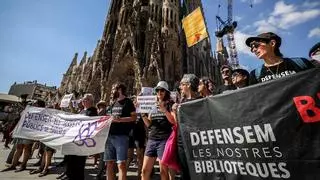 "Seguimos con la huelga indefinida": los trabajadores de las bibliotecas de Barcelona retoman las protestas y reclaman mejores condiciones