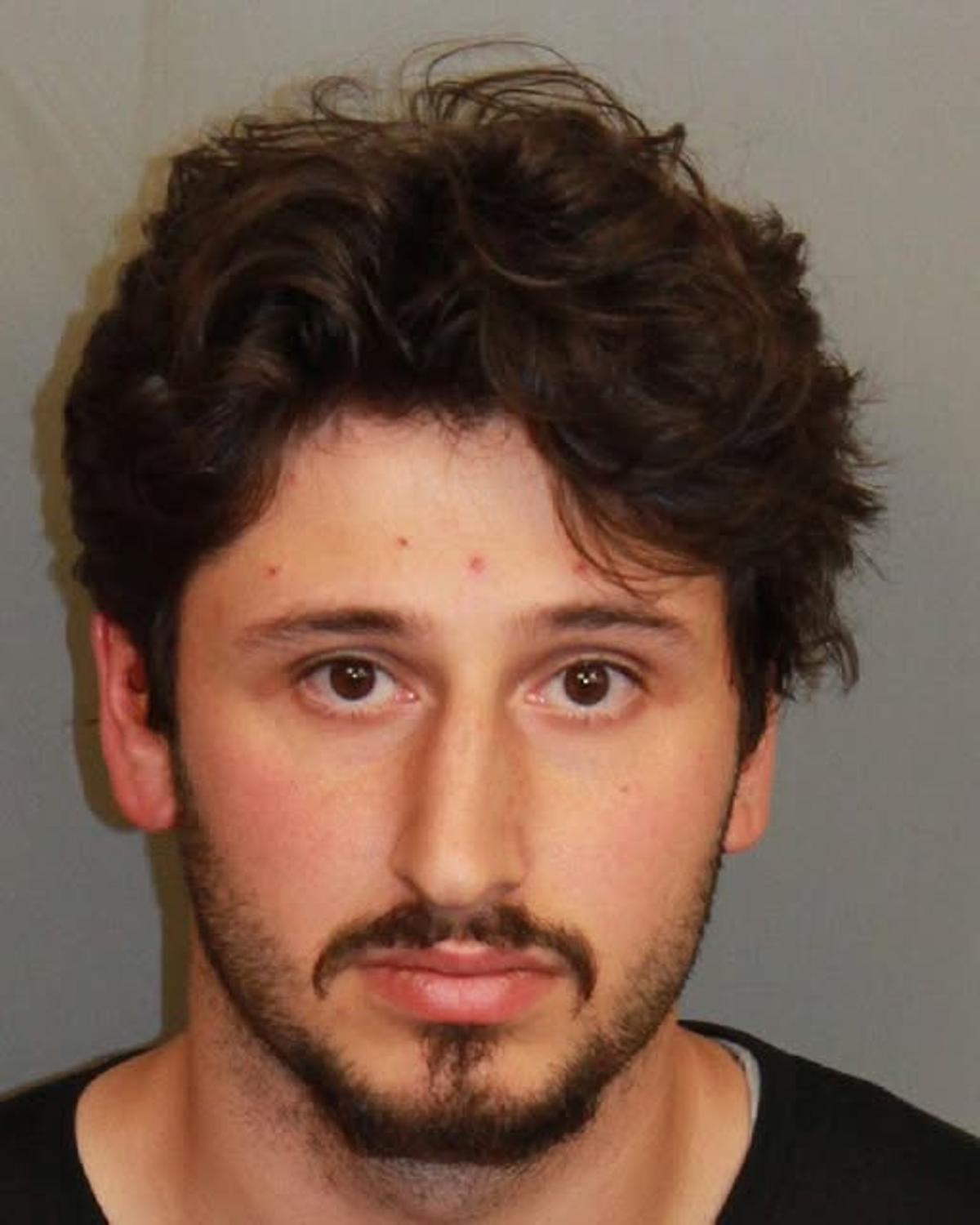 Thomas Ronald Liccione, de 21 años, residente de Birmingham, arrestado por crueldad agravada contra los animales.
