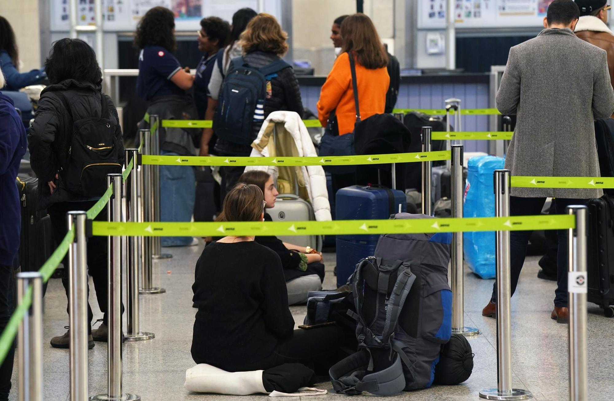 El aeropuerto de Málaga vive su día de mayor actividad de Navidad