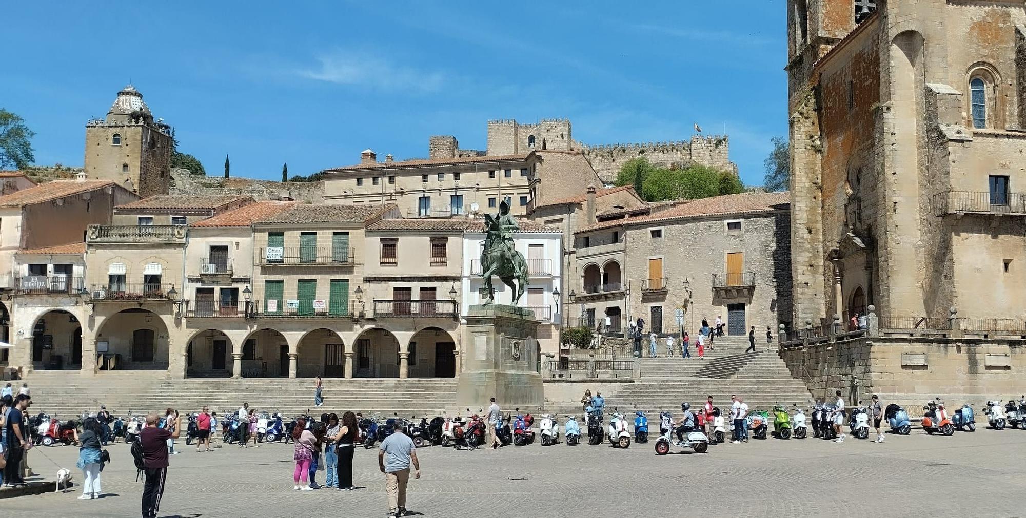 Galería | Finaliza la fiesta de las vespas, pero regresarán a Cáceres