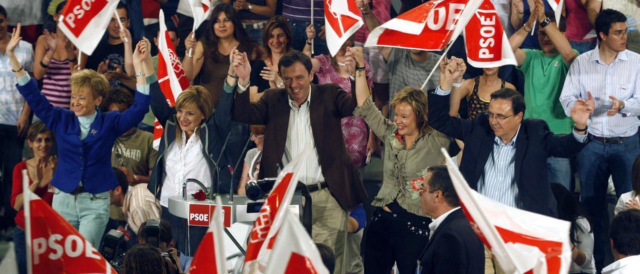 Acto de campaña del candidato del PSPV-PSOE de 2007, Joan Ignasi Pla, en Alicante.