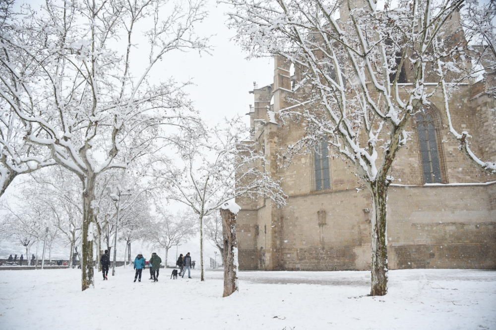 La neu arriba a Manresa