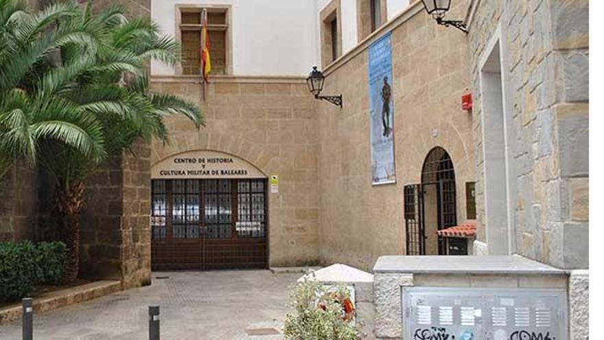 Misa encubierta en honor a Franco en la parroquia militar de Mallorca