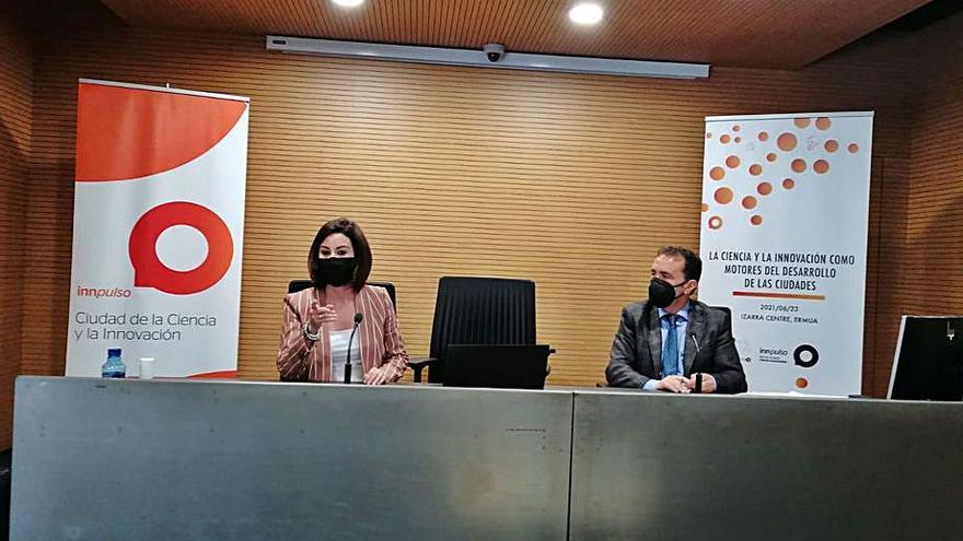 Teresa Ladrero, alcaldesa de Ejea, en su conferencia tras la reelección.