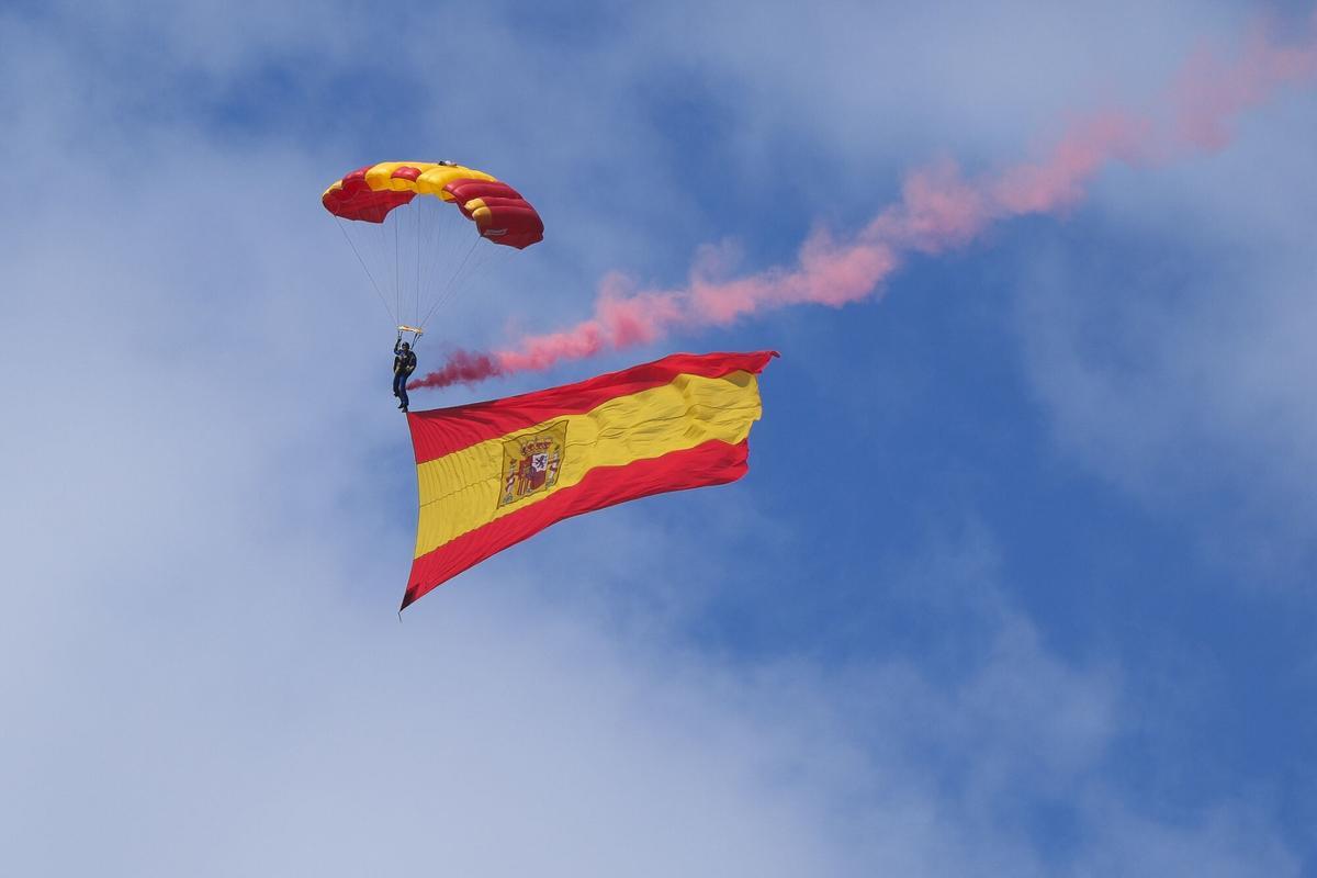 Exhibición por el Día de las Fuerzas Armadas, en la playa de Alcaravaneras Exhibición por el Día de las Fuerzas Armadas, en la playa de Alcaravaneras