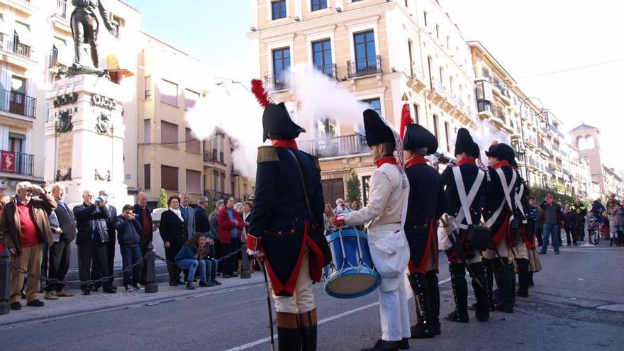 Salvas de artillería en honor al capitán Moreno, héroe antequerano del siglo XIX.