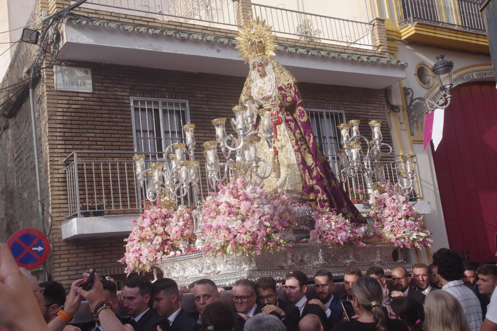La procesión de la Virgen de la Trinidad este sábado por su festividad en Pentecostés, en imágenes