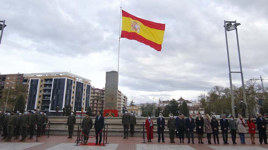 La BRI X iza la bandera de España por el centenario de las Unidades Acorazadas