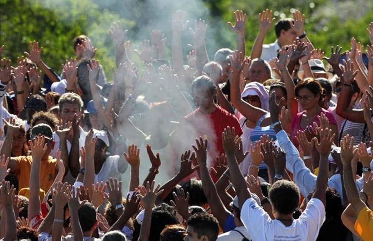 Ritual maia en una platja de l’Havana, a Cuba. Ritual maia en una platja de l’Havana, a Cuba.