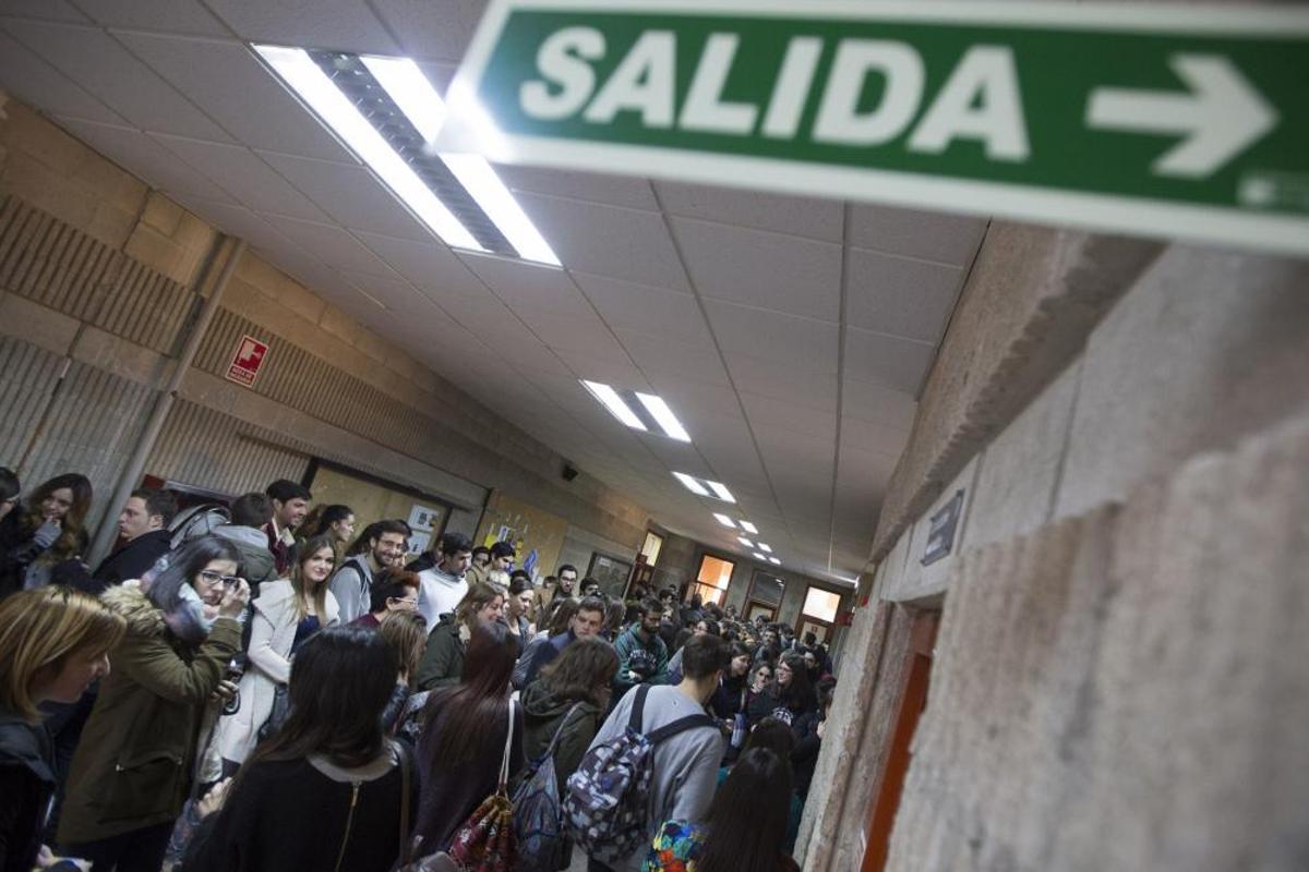 Examen del MIR en Oviedo.