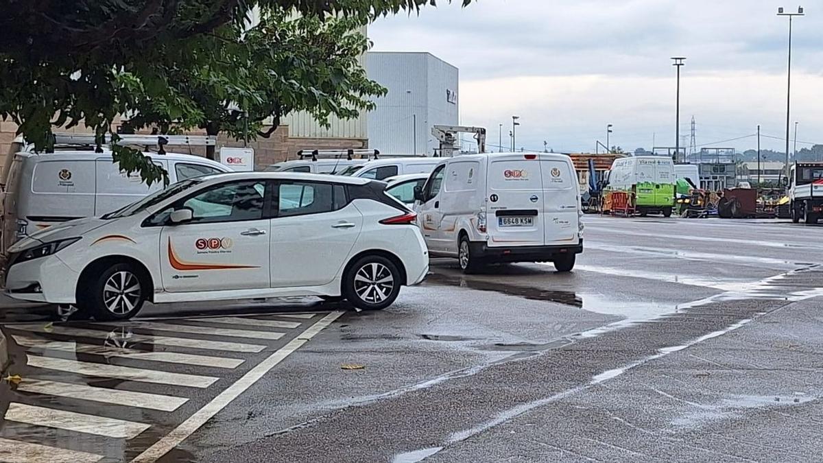 Desde el 2014, la mayor parte de la flota de vehículos del área de Servicios Públicos es 100% eléctrica.