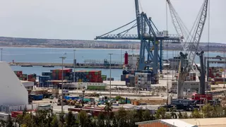 El puerto de Alicante recupera terreno con las mercancías