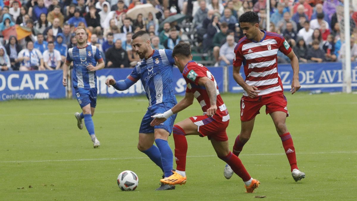 Así fue el encuentro entre el Real Avilés y el Granada