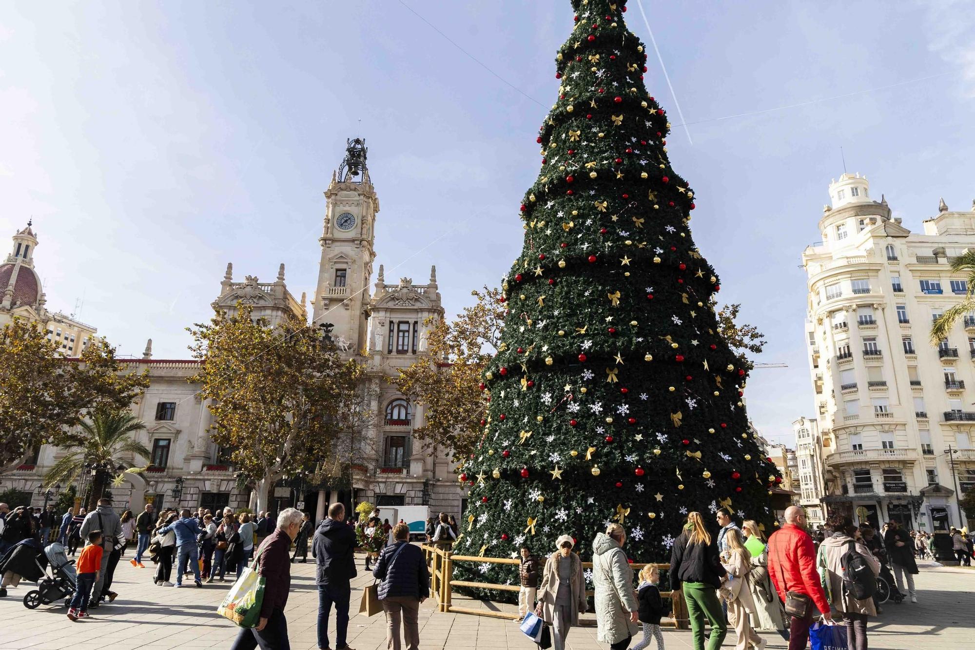 València, a reventar en el puente de la Constitución