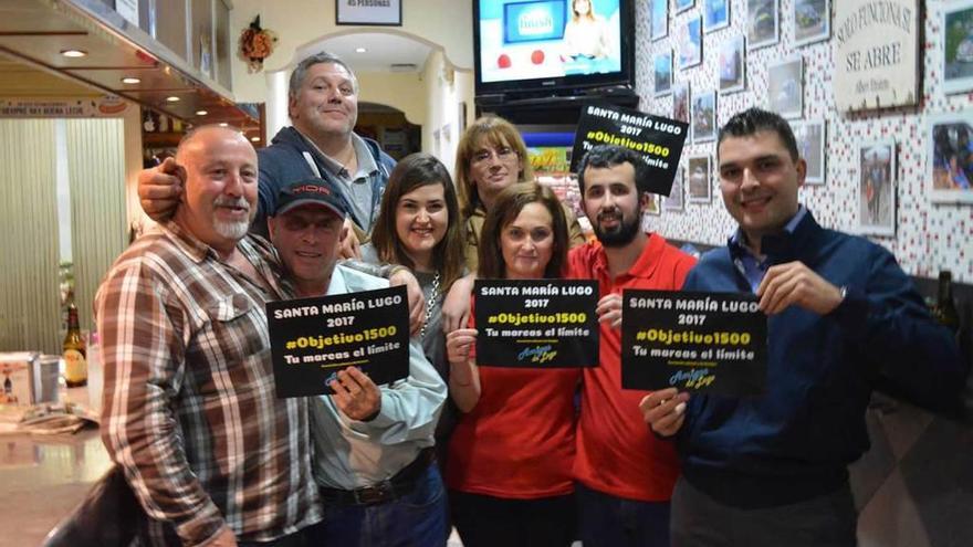 Participantes en la campaña de captación de socios de la Asociación de Festejos de Lugo.