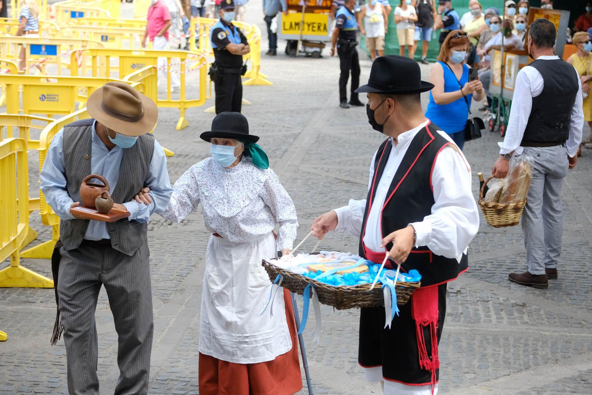 Ofrenda simbólica de los ayuntamientos de Gran Canaria a la Virgen del Pino (07/09/2021)