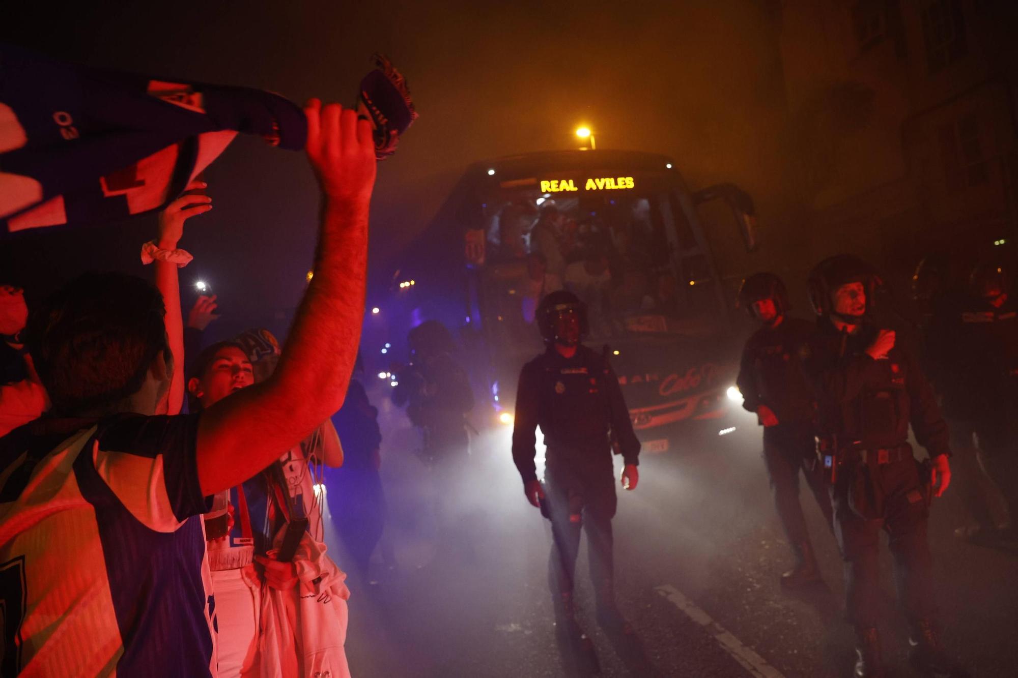 EN IMÁGENES: Locura en las calles de Avilés por el ascenso