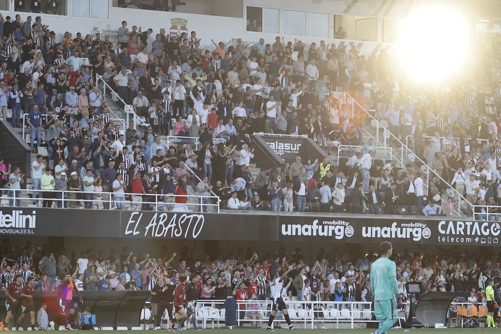 Las imágenes de la victoria del FC Cartagena que asegura su permanencia