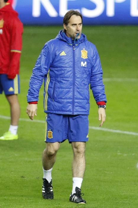 Entrenamiento de la selección española en El Molinón.