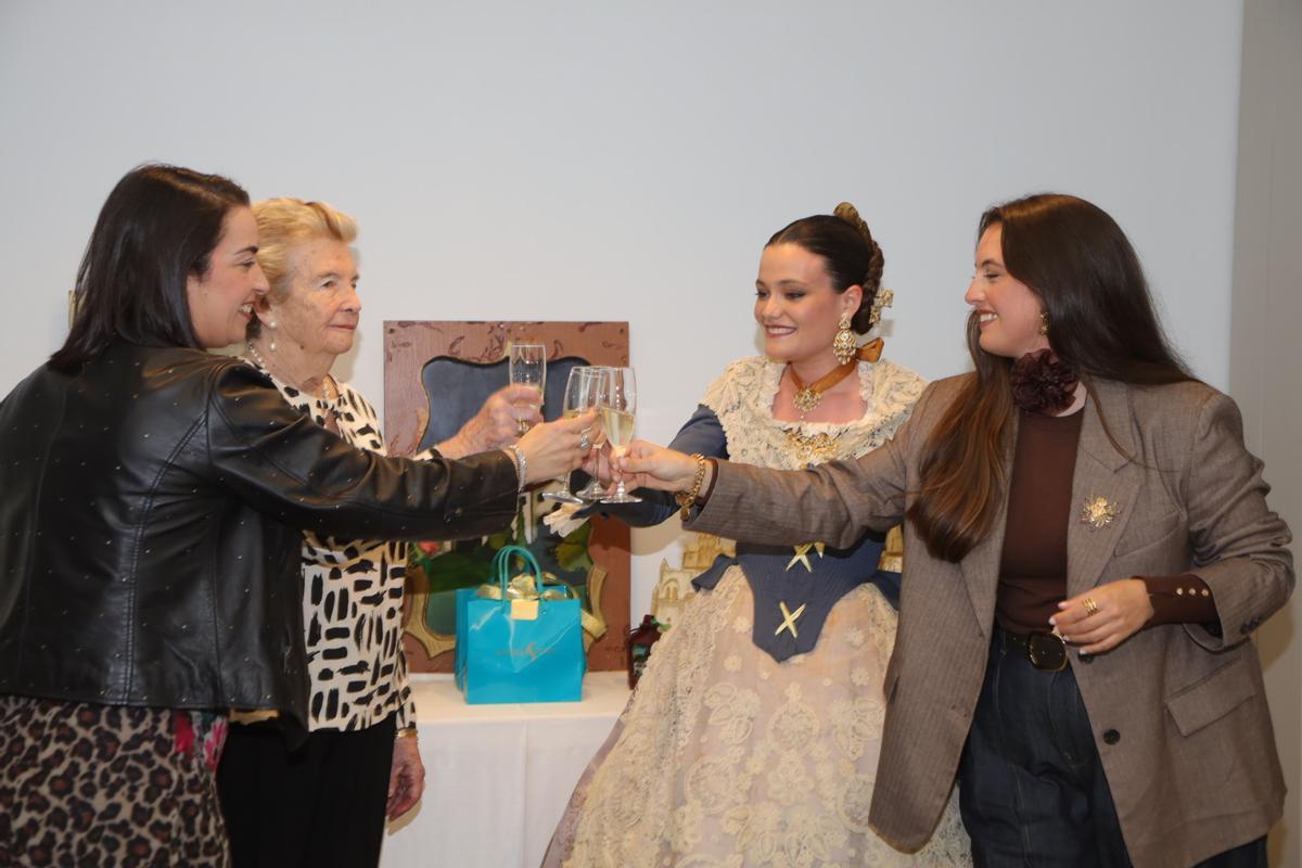 Galería: Las reinas de las fiestas de Castellón se reúnen en su tradicional merienda