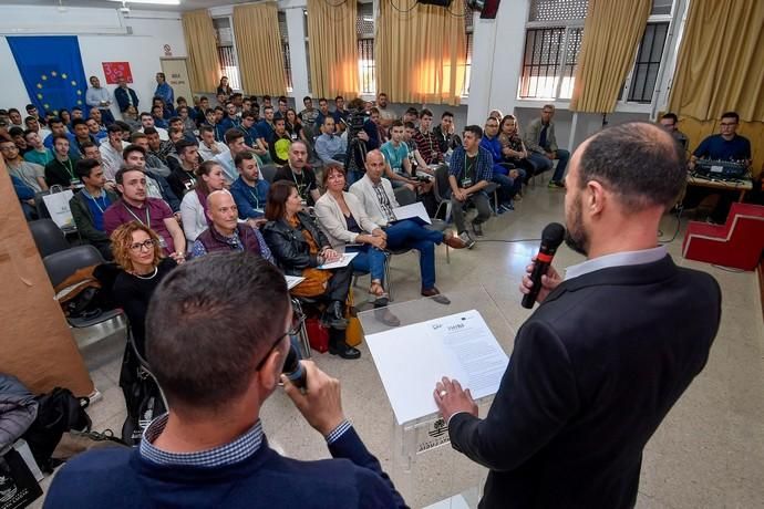 GRAN CANARIA  18-03-19   VECINDARIO. SANTA LUCIA DE TIRAJANA.   Encuentro Internacional en Santa Lucía. Acto de apertura del Encuentro Internacional, con alumnos de Francia, Portugal, Eslovenia, Turquía y de Santa Lucía en el IES Santa Lucia.  FOTOS: JUAN CASTRO  | 18/03/2019 | Fotógrafo: Juan Carlos Castro