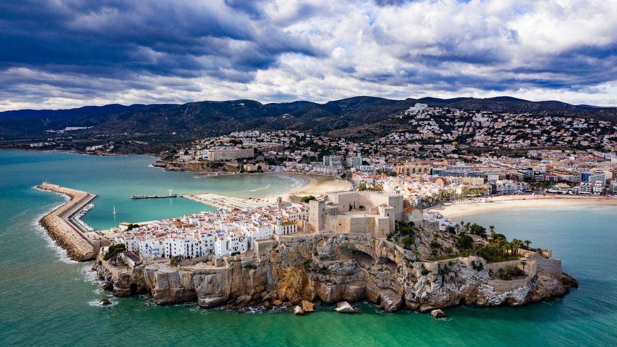 Vista aérea de Peñíscola, una de las localidades que atrae a más turistas en la provincia de Castellón.