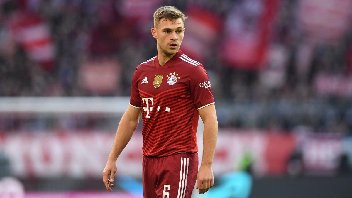 El Bayern recorta el sueldo de Kimmich El Bayern de Múnich aumenta la presión sobre Joshua Kimmich, aún sin vacunarse, y recortará el sueldo del internacional alemán.