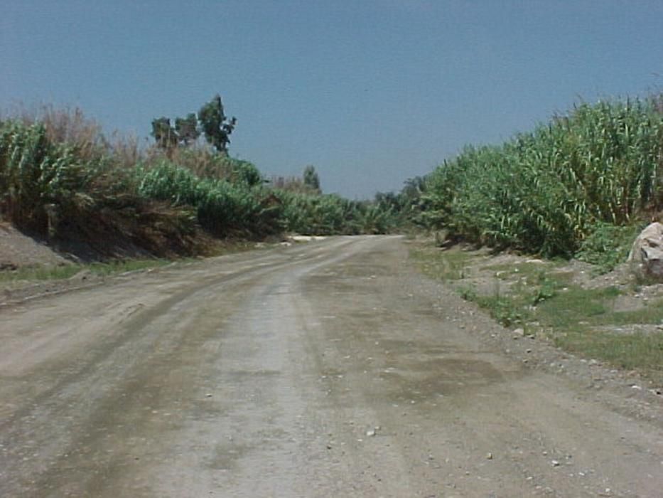 Obras de limpieza y mejora del río Campanillas en 1999.