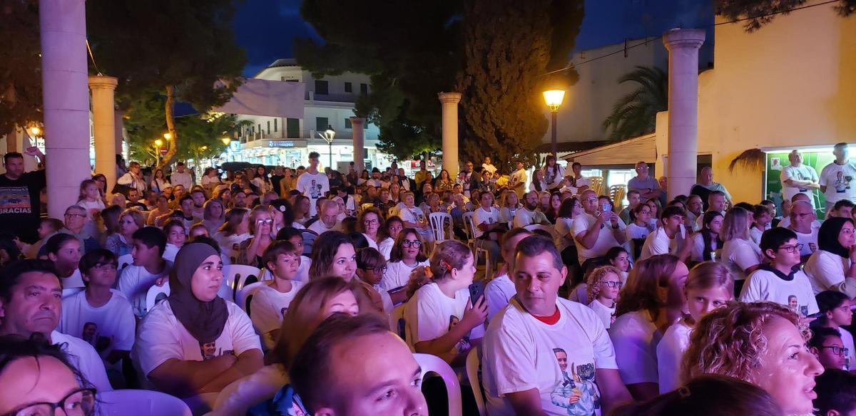 Cala d'Or homenajea a la campeona del mundo júnior de kickboxing Analía Domínguez